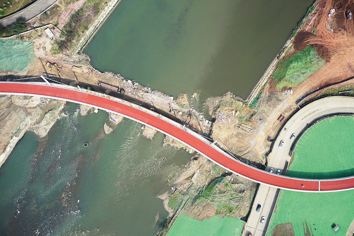 某市街道辦河長制巡河（需標注問題點位 疑似河道淤泥）.jpg